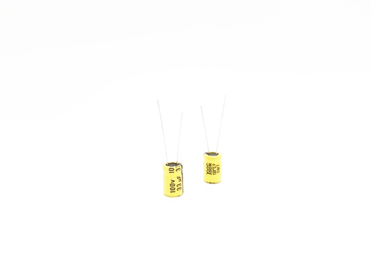 Condensador de alta temperatura electrolítico de aluminio amarillo 33UF100V