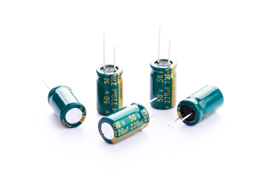 Condensador electrolítico de alta frecuencia ISO RoSH del PHR 220UF 50V