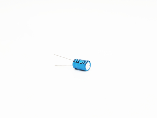 El condensador electrolítico bipolar 100UF25V no polarizó el condensador electrolítico