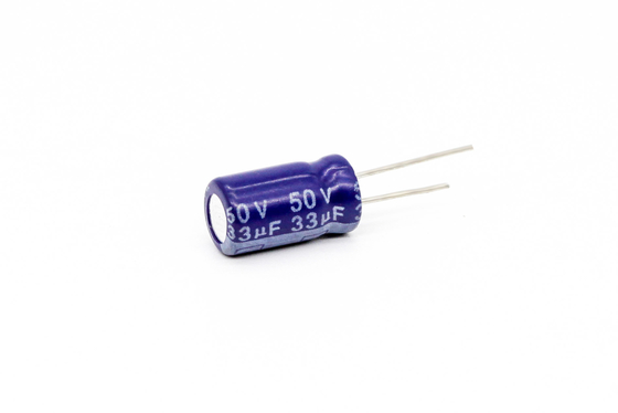 condensador de aluminio bajo de alta frecuencia del ESR del condensador miniatura de 33uf50v 6.3x11