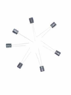 Condensadores electrolíticos de aluminio miniatura negros 47UF 35V TW BOR