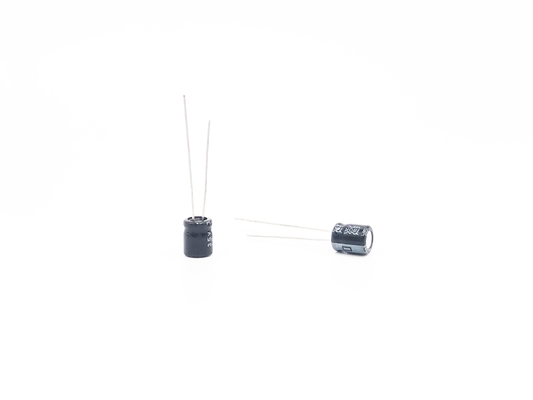 Condensadores electrolíticos de aluminio miniatura negros 47UF 35V TW BOR