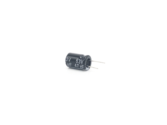47UF63V capacitancia grande electrolítica de aluminio miniatura de los condensadores 8x12m m