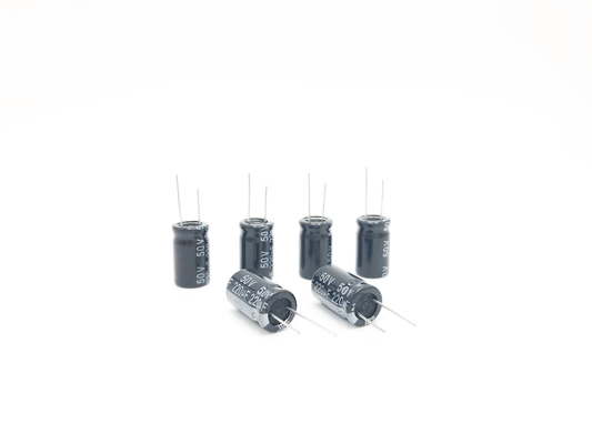 Condensadores electrolíticos de aluminio radiales de SMR 220UF 50V 10X17M M