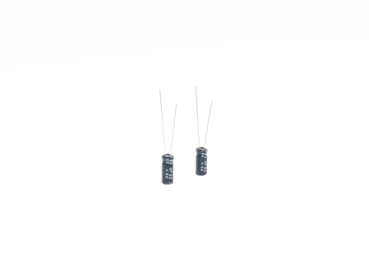 33UF35V tipo miniatura de la ventaja de la parte radial del condensador 5x11m m 2000 horas
