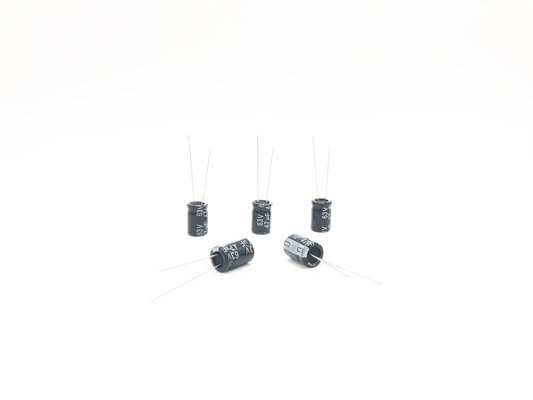 ISO14001 condensador miniatura 47UF 63V 8X12M M Al Electrolytic Capacitor