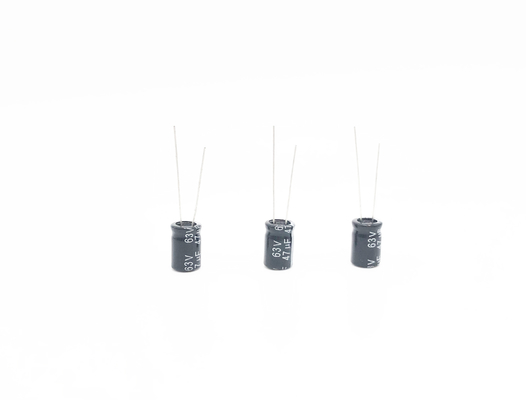 ISO14001 condensador miniatura 47UF 63V 8X12M M Al Electrolytic Capacitor