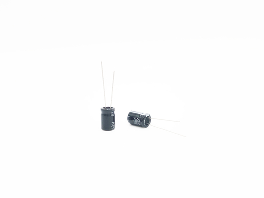 ISO14001 condensador miniatura 47UF 63V 8X12M M Al Electrolytic Capacitor