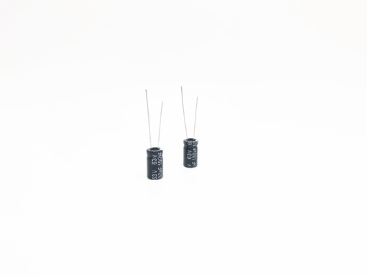 Condensadores electrolíticos de aluminio 100UF63V 8X14m m