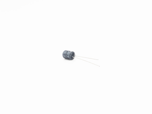 Condensador miniatura 220UF16V 6.3X11m m de la ventaja radial