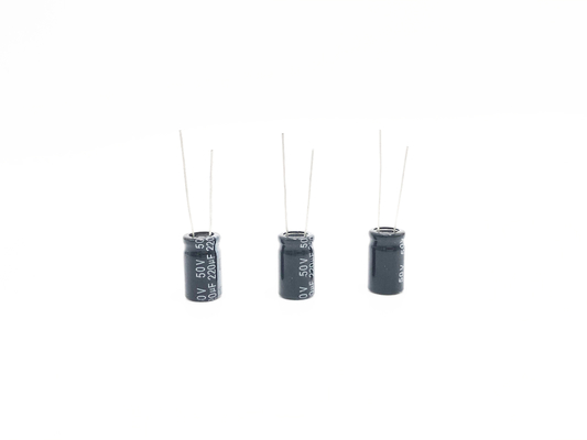 Tipo radial del condensador miniatura de 220UF50V 10X17m m