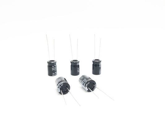 Condensadores electrolíticos radiales miniatura del condensador 330UF35V 10X15m m de TW BOR