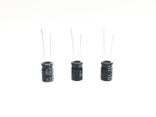 Condensadores electrolíticos radiales miniatura del condensador 330UF35V 10X15m m de TW BOR