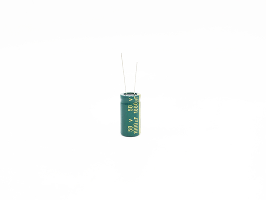 Alta luz de aluminio del condensador electrolítico 1000UF 50V RoHS LED de Voltag