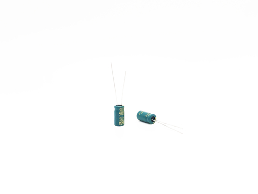 Cilindro 4.7UF 250V Al Electrolytic Capacitor los 8x9MM ISO9001