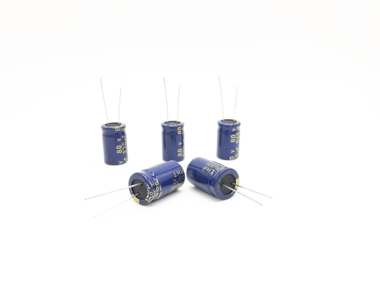 gama grande electrolítica de aluminio de la capacitancia del condensador 10X20m m de 150uF 80V