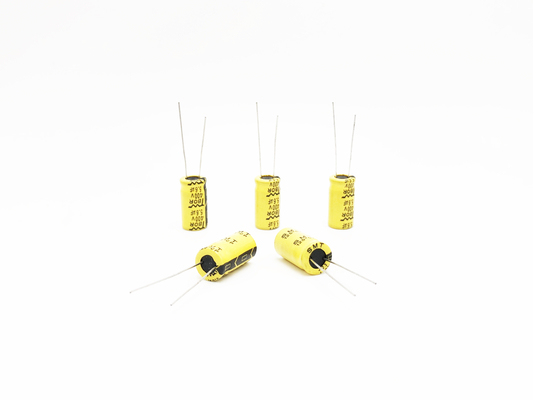 Temperatura amplia ISO9001 del condensador de la luz de 56UF 63V 8X12M M LED