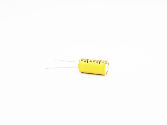 Temperatura amplia ISO9001 del condensador de la luz de 56UF 63V 8X12M M LED